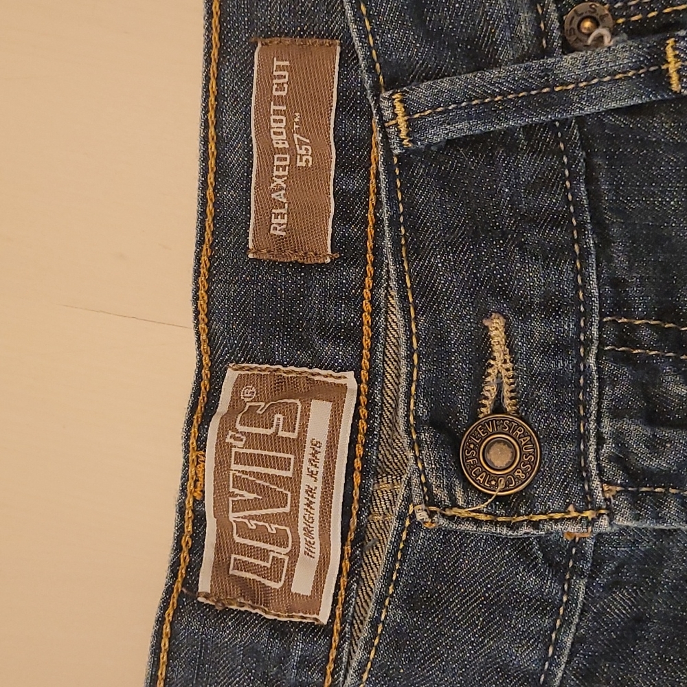 Classic Cut Off Levi's Worn in Jean Shorts - Picture 6 of 11